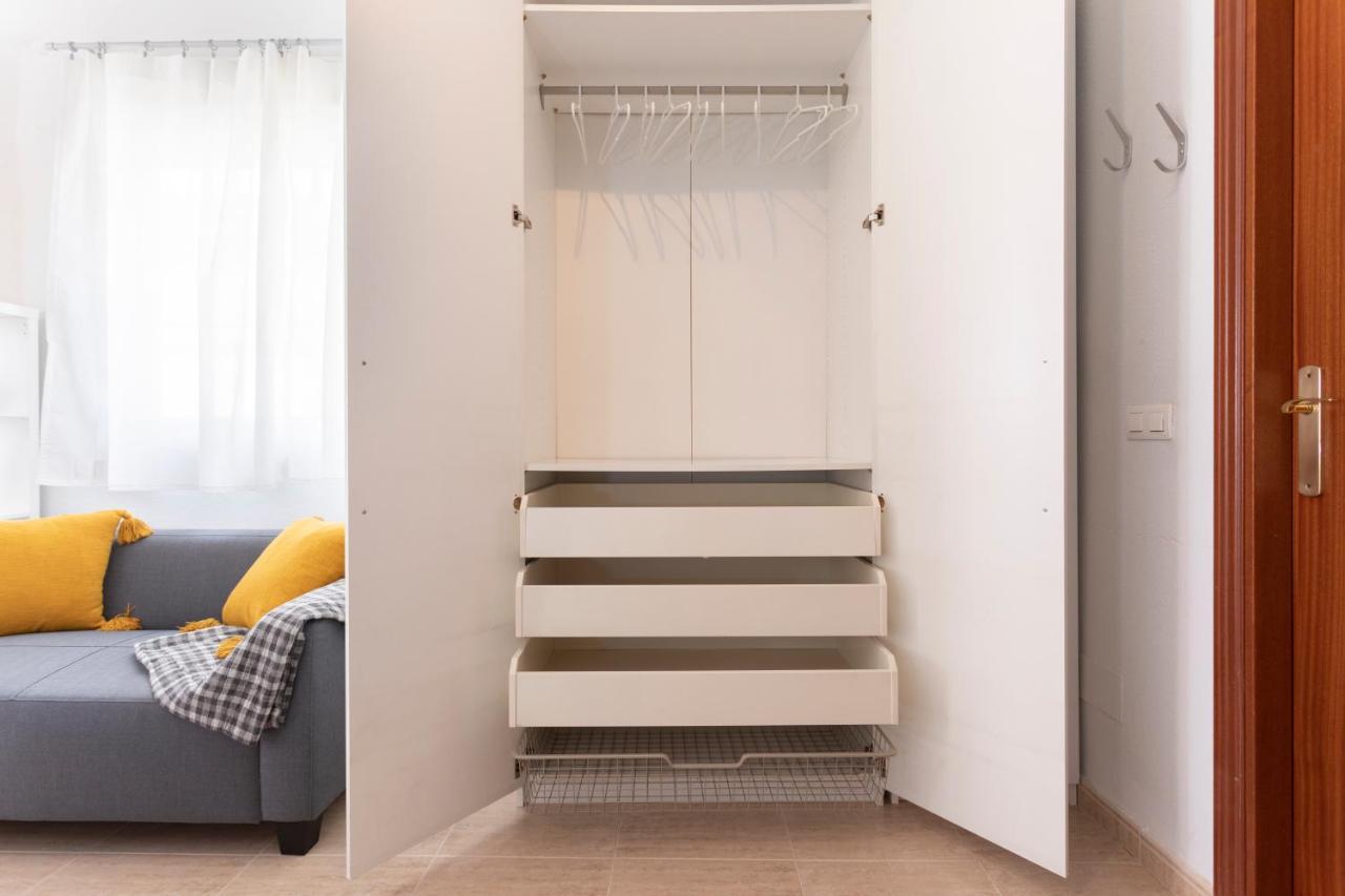 -Malagasunapts- Bright City Centre Studio Εξωτερικό φωτογραφία